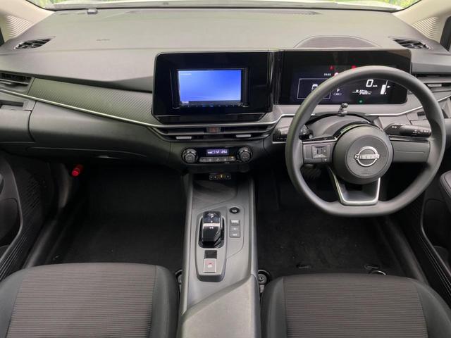 ノート Ｓ　衝突軽減装置　禁煙車　ＳＤナビ　バックカメラ　ＥＴＣ　Ｂｌｕｅｔｏｏｔｈ　スマートキー　レーンアシスト　コーナーセンサー　オートマチックハイビーム　オートライト　オートエアコン　ステアリングスイッチ（2枚目）