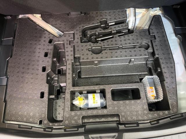 ノート Ｓ　衝突軽減装置　禁煙車　ＳＤナビ　バックカメラ　ＥＴＣ　Ｂｌｕｅｔｏｏｔｈ　スマートキー　レーンアシスト　コーナーセンサー　オートマチックハイビーム　オートライト　オートエアコン　ステアリングスイッチ（25枚目）