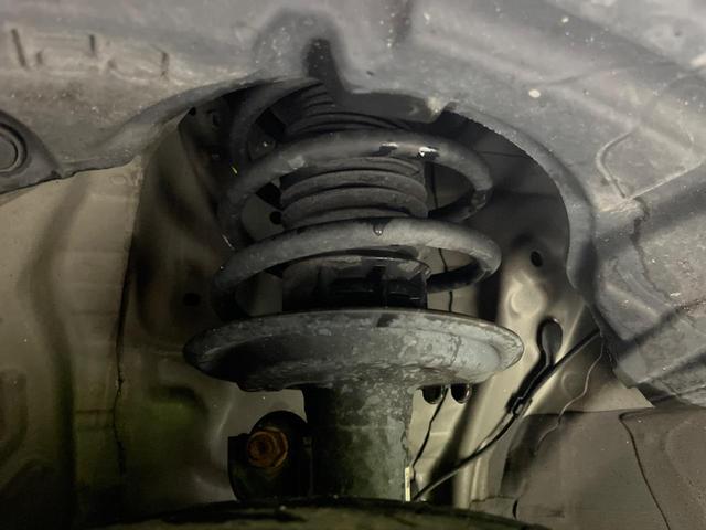 アクア Ｓ　衝突軽減装置　禁煙車　純正ナビ　バックカメラ　ＥＴＣ　Ｂｌｕｅｔｏｏｔｈ　フルセグ　スマートキー　シートヒーター　レーンアシスト　オートマチックハイビーム　オートライト　ステアリングスイッチ（20枚目）