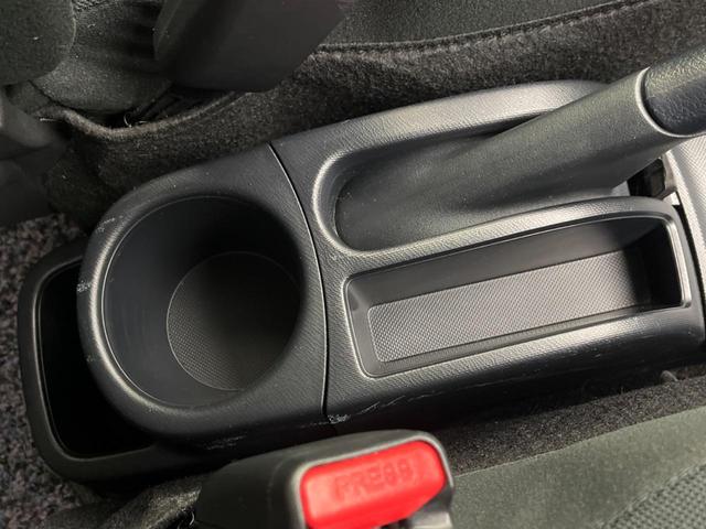 アクア Ｓ　衝突軽減装置　禁煙車　純正ナビ　バックカメラ　ＥＴＣ　Ｂｌｕｅｔｏｏｔｈ　フルセグ　スマートキー　シートヒーター　レーンアシスト　オートマチックハイビーム　オートライト　ステアリングスイッチ（54枚目）