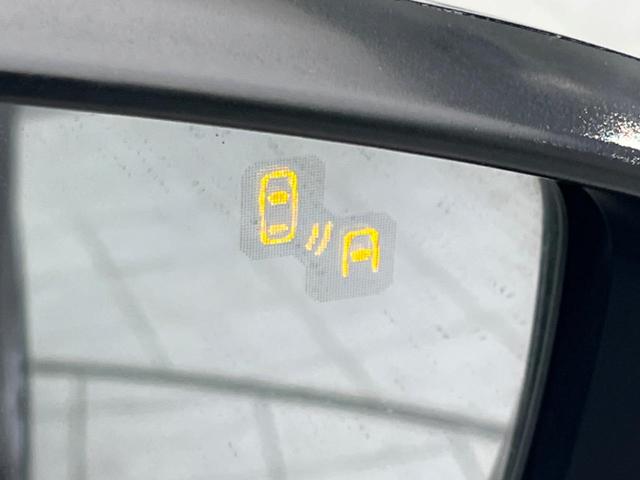 �y�u���C���h�X�|�b�g���j�^�����O�z���s���A�h�A�~���[�̎��p�ɂȂ�₷���ӏ��Ɍ㑱�Ԃ��ڋ߂���ƃT�C�h�~���[�t�߂Ɍx����\���A�h���C�o�[�ɒ��ӊ��N�����Ă���܂��B