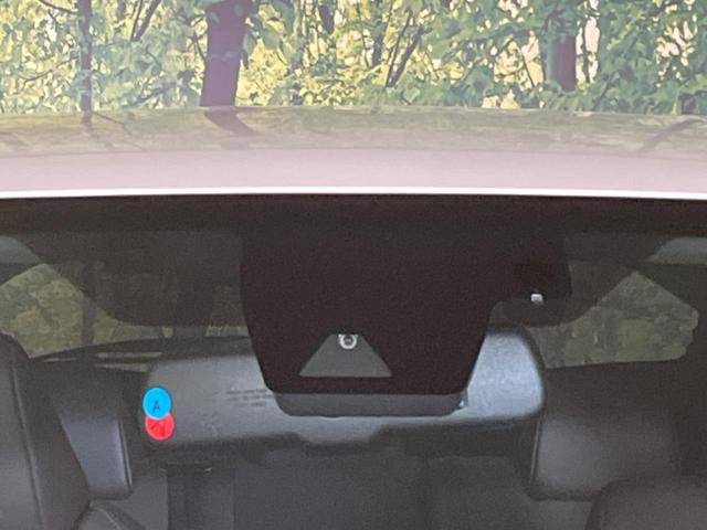 �y�g���^�Z�[�t�e�B�Z���X�z���s���ɑO���̎ԗ�����F�����A�Փ˂������Ȏ��͌x��ƃu���[�L�ŏՓˉ���Ɣ�Q�y�����A�V�X�g�B�����S�Ƀh���C�u�����y���݂��������܂��B