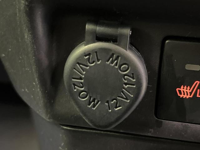 ルーミー カスタムＧ　両側電動スライドドア　全周囲カメラ　衝突警報装置　レーダークルーズコントロール　禁煙車　シートヒーター　ドライブレコーダー　コーナーセンサー　レーンキープ　スマートキー　ＬＥＤヘッドライト（45枚目）