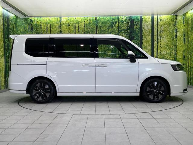 ステップワゴン ｅ：ＨＥＶスパーダ　両側電動スライドドア　衝突軽減装置　禁煙車　純正１１インチナビ　レーダークルーズ　バックカメラ　ＥＴＣ　Ｂｌｕｅｔｏｏｔｈ　シートヒーター　ハーフレザーシート　ＬＥＤヘッドライト　レーンキープアシスト（37枚目）