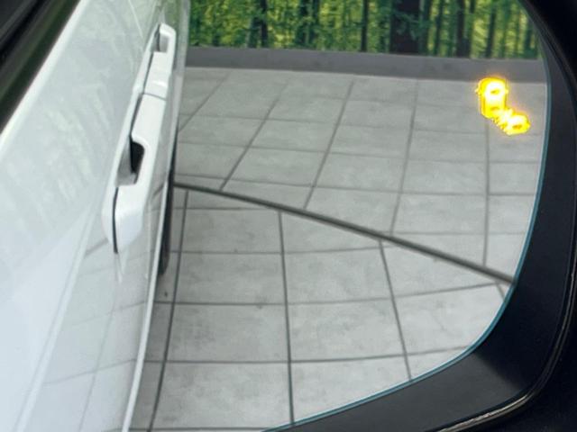 ステップワゴン ｅ：ＨＥＶスパーダ　両側電動スライドドア　衝突軽減装置　禁煙車　純正１１インチナビ　レーダークルーズ　バックカメラ　ＥＴＣ　Ｂｌｕｅｔｏｏｔｈ　シートヒーター　ハーフレザーシート　ＬＥＤヘッドライト　レーンキープアシスト（45枚目）