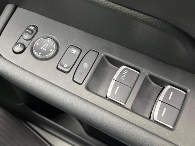 ステップワゴン ｅ：ＨＥＶスパーダ　両側電動スライドドア　衝突軽減装置　禁煙車　純正１１インチナビ　レーダークルーズ　バックカメラ　ＥＴＣ　Ｂｌｕｅｔｏｏｔｈ　シートヒーター　ハーフレザーシート　ＬＥＤヘッドライト　レーンキープアシスト（46枚目）