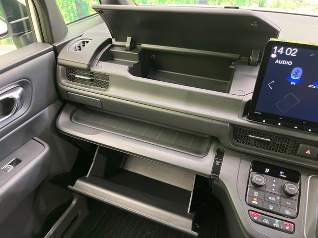 ステップワゴン ｅ：ＨＥＶスパーダ　両側電動スライドドア　衝突軽減装置　禁煙車　純正１１インチナビ　レーダークルーズ　バックカメラ　ＥＴＣ　Ｂｌｕｅｔｏｏｔｈ　シートヒーター　ハーフレザーシート　ＬＥＤヘッドライト　レーンキープアシスト（68枚目）