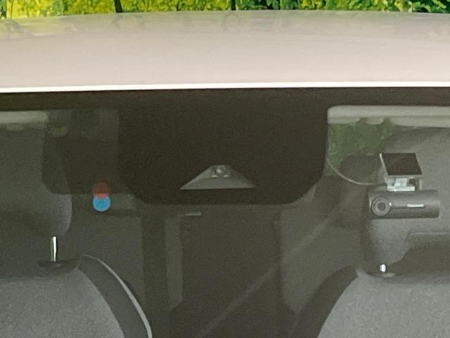 ノート Ｓ　衝突軽減装置　禁煙車　ＳＤナビ　バックカメラ　ＥＴＣ　Ｂｌｕｅｔｏｏｔｈ　ドライブレコーダー　スマートキー　レーンアシスト　コーナーセンサー　オートマチックハイビーム　ステアリングスイッチ（20枚目）