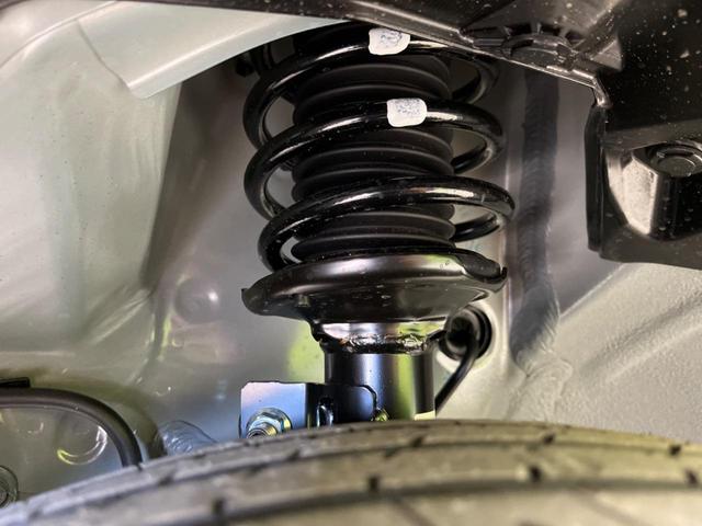 スペーシア ハイブリッドＸ　登録済未使用車　両側電動スライドドア　衝突軽減装置　純正９インチナビ　全周囲カメラ　Ｂｌｕｅｔｏｏｔｈ　フルセグ　スマートキー　シートヒーター　ＬＥＤヘッドライト　レーンキープアシスト（20枚目）