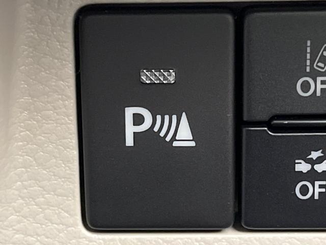 アルトラパンＬＣ ハイブリッドＸ　届出済未使用車　衝突軽減装置　スマートキー　スマートキー　シートヒーター　ＬＥＤヘッドライト　レーンアシスト　コーナーセンサー　オートエアコン　オートライト　革巻きステアリング　ステアリングスイッチ（7枚目）