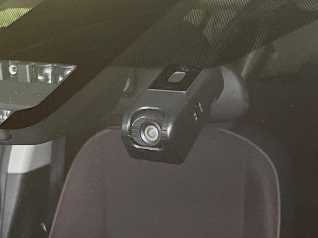 アクア Ｇ　衝突軽減装置　ナビ　バックカメラ　禁煙車　ドラレコ　スマートキー　レーンキープ　ＥＴＣ　オートマチックハイビーム　オートライト　オートエアコン　Ｂｌｕｅｔｏｏｔｈ再生　ＣＤ／ＤＶＤ再生　フルセグ（10枚目）