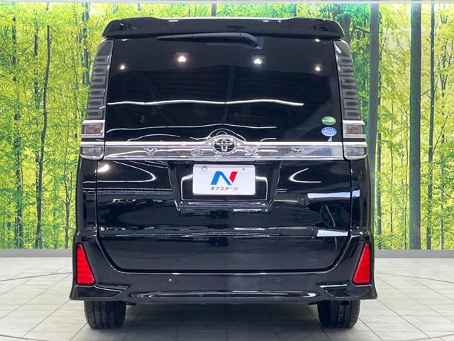 ヴォクシー ＺＳ　煌ＩＩ　後席モニター　両側電動スライドドア　衝突軽減装置　禁煙車　純正１０インチナビ　バックカメラ　ＥＴＣ　Ｂｌｕｅｔｏｏｔｈ　フルセグ　ＬＥＤヘッドライト　ＬＥＤフォグランプ　レーンアシスト（16枚目）