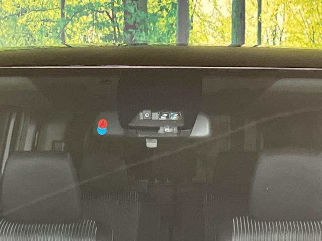 ヴォクシー ＺＳ　煌ＩＩ　後席モニター　両側電動スライドドア　衝突軽減装置　禁煙車　純正１０インチナビ　バックカメラ　ＥＴＣ　Ｂｌｕｅｔｏｏｔｈ　フルセグ　ＬＥＤヘッドライト　ＬＥＤフォグランプ　レーンアシスト（28枚目）