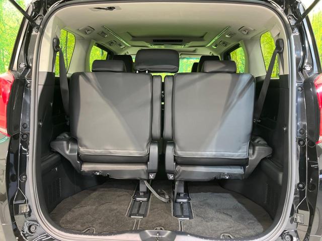 ���i�̂���������ʋ΁A���}���ɏ\���ȉ׎��X�y�[�X���m�ۂ��Ă���܂��B�T�[�h�V�[�g��|���ƁA�傫�ȉו��̐ύڂ��\�ł���