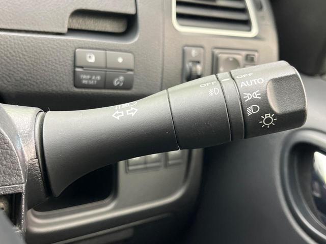 セレナ ハイウェイスター　Ｖセレクション　両側電動スライドドア　ＳＤナビ　バックカメラ　禁煙車　ＬＥＤヘッドライト　ＥＴＣ　オートライト　スマートキー　純正１６インチアルミホイール　ＣＤ／ＤＶＤ再生　オートエアコン（7枚目）