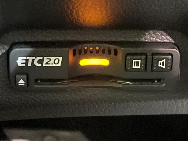 ヴェゼル ｅ：ＨＥＶ　Ｚ　純正９インチナビ　全周囲カメラ　衝突軽減装置　レーダークルーズ　禁煙車　ＬＥＤヘッドライト　ＥＴＣ　Ｂｌｕｅｔｏｏｔｈ再生　フルセグ　ドライブレコーダー　クリアランスソナー　オートマチックハイビーム（7枚目）