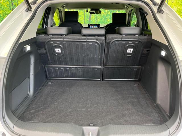 ヴェゼル ｅ：ＨＥＶ　Ｚ　純正９インチナビ　全周囲カメラ　衝突軽減装置　レーダークルーズ　禁煙車　ＬＥＤヘッドライト　ＥＴＣ　Ｂｌｕｅｔｏｏｔｈ再生　フルセグ　ドライブレコーダー　クリアランスソナー　オートマチックハイビーム（10枚目）