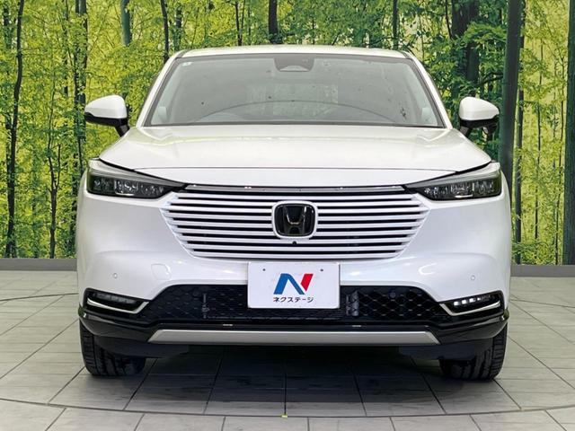 ヴェゼル ｅ：ＨＥＶ　Ｚ　純正９インチナビ　全周囲カメラ　衝突軽減装置　レーダークルーズ　禁煙車　ＬＥＤヘッドライト　ＥＴＣ　Ｂｌｕｅｔｏｏｔｈ再生　フルセグ　ドライブレコーダー　クリアランスソナー　オートマチックハイビーム（14枚目）