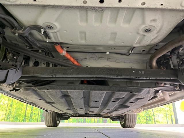 ヴェゼル ｅ：ＨＥＶ　Ｚ　純正９インチナビ　全周囲カメラ　衝突軽減装置　レーダークルーズ　禁煙車　ＬＥＤヘッドライト　ＥＴＣ　Ｂｌｕｅｔｏｏｔｈ再生　フルセグ　ドライブレコーダー　クリアランスソナー　オートマチックハイビーム（19枚目）