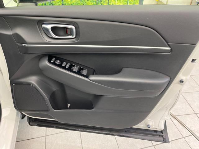 ヴェゼル ｅ：ＨＥＶ　Ｚ　純正９インチナビ　全周囲カメラ　衝突軽減装置　レーダークルーズ　禁煙車　ＬＥＤヘッドライト　ＥＴＣ　Ｂｌｕｅｔｏｏｔｈ再生　フルセグ　ドライブレコーダー　クリアランスソナー　オートマチックハイビーム（43枚目）