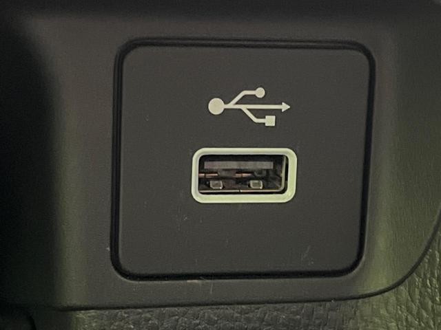 ヴェゼル ｅ：ＨＥＶ　Ｚ　純正９インチナビ　全周囲カメラ　衝突軽減装置　レーダークルーズ　禁煙車　ＬＥＤヘッドライト　ＥＴＣ　Ｂｌｕｅｔｏｏｔｈ再生　フルセグ　ドライブレコーダー　クリアランスソナー　オートマチックハイビーム（62枚目）