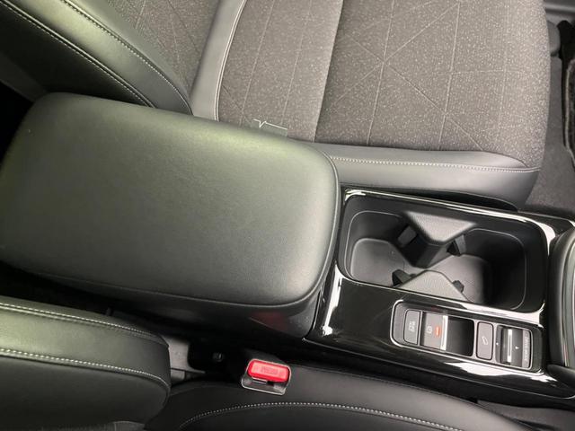 ヴェゼル ｅ：ＨＥＶ　Ｚ　純正９インチナビ　全周囲カメラ　衝突軽減装置　レーダークルーズ　禁煙車　ＬＥＤヘッドライト　ＥＴＣ　Ｂｌｕｅｔｏｏｔｈ再生　フルセグ　ドライブレコーダー　クリアランスソナー　オートマチックハイビーム（67枚目）