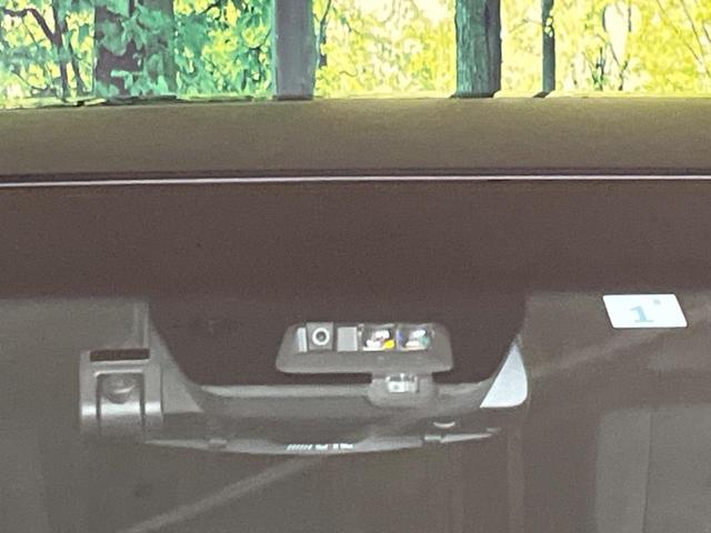 デリカＤ：５ Ｐ　４ＷＤ　ターボ　後席モニター　ＢＩＧ－Ｘ１１型ナビ　両側電動スライドドア　衝突軽減装置　禁煙車　全周囲カメラ　レーダークルーズコントロール　ＥＴＣ　Ｂｌｕｅｔｏｏｔｈ　フルセグ　ドライブレコーダー（21枚目）