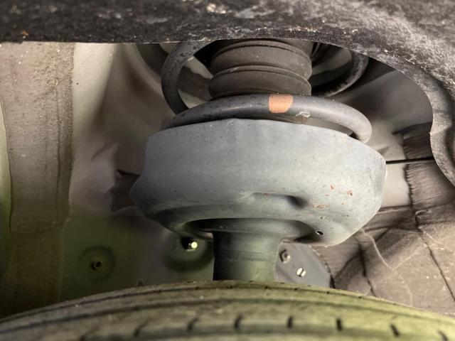 ヴォクシー ハイブリッドＳ－Ｚ　フリップダウンモニター　メーカー１０．５インチナビ　衝突軽減装置　両側電動スライド　レーダークルーズコントロール　バックカメラ　ＬＥＤヘッドライト　ＥＴＣ　Ｂｌｕｅｔｏｏｔｈ　フルセグ　シートヒーター（21枚目）