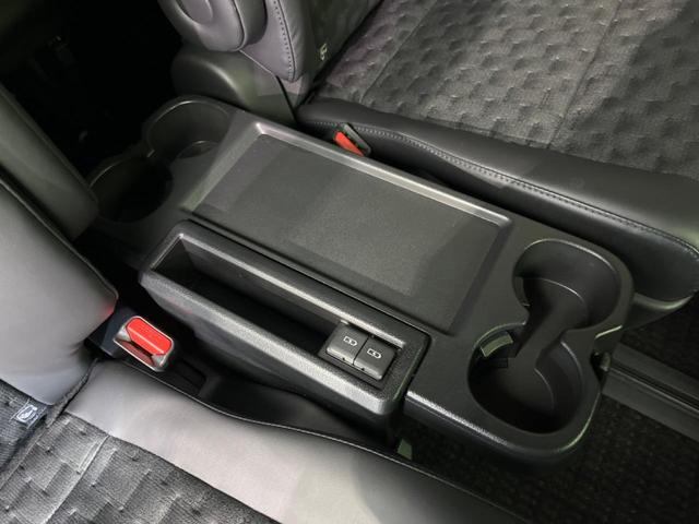 ヴォクシー ハイブリッドＳ－Ｚ　フリップダウンモニター　メーカー１０．５インチナビ　衝突軽減装置　両側電動スライド　レーダークルーズコントロール　バックカメラ　ＬＥＤヘッドライト　ＥＴＣ　Ｂｌｕｅｔｏｏｔｈ　フルセグ　シートヒーター（39枚目）
