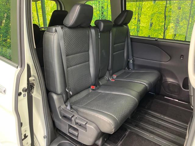 セレナ ハイウェイスター　ＶセレクションＩＩ　フリップダウンモニター　両側電動スライド　衝突軽減装置　純正９インチナビ　全周囲カメラ　プロパイロット　ＥＴＣ　Ｂｌｕｅｔｏｏｔｈ　フルセグ　ステアリングスイッチ　デジタルインナーミラー　スマートキー（9枚目）