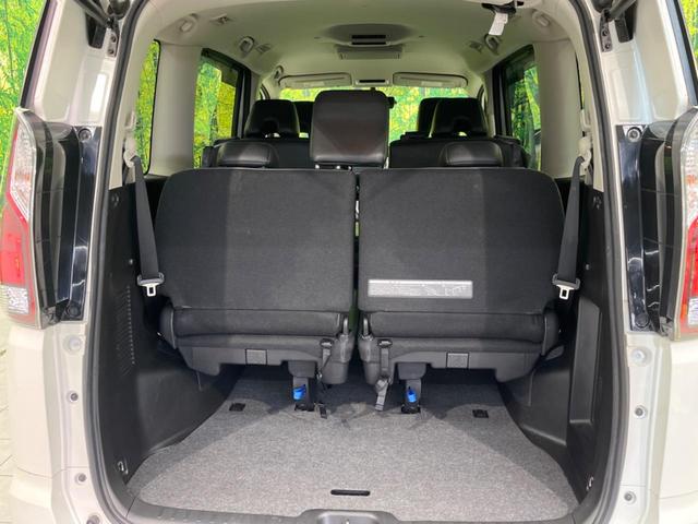 セレナ ハイウェイスター　ＶセレクションＩＩ　フリップダウンモニター　両側電動スライド　衝突軽減装置　純正９インチナビ　全周囲カメラ　プロパイロット　ＥＴＣ　Ｂｌｕｅｔｏｏｔｈ　フルセグ　ステアリングスイッチ　デジタルインナーミラー　スマートキー（11枚目）