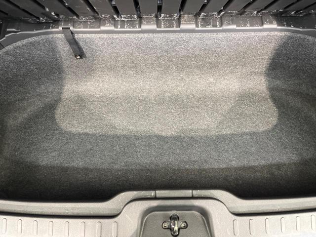 セレナ ハイウェイスター　ＶセレクションＩＩ　フリップダウンモニター　両側電動スライド　衝突軽減装置　純正９インチナビ　全周囲カメラ　プロパイロット　ＥＴＣ　Ｂｌｕｅｔｏｏｔｈ　フルセグ　ステアリングスイッチ　デジタルインナーミラー　スマートキー（34枚目）