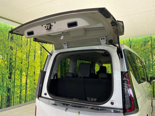 セレナ ハイウェイスターV 両側電動スライドドア 全周囲カメラ 衝突軽減装置 プロパイロット 禁煙車 コーナーセンサー レーンキープ スマートキー LEDヘッド ディスプレイオーディオ ETC オートエアコン(29枚目)