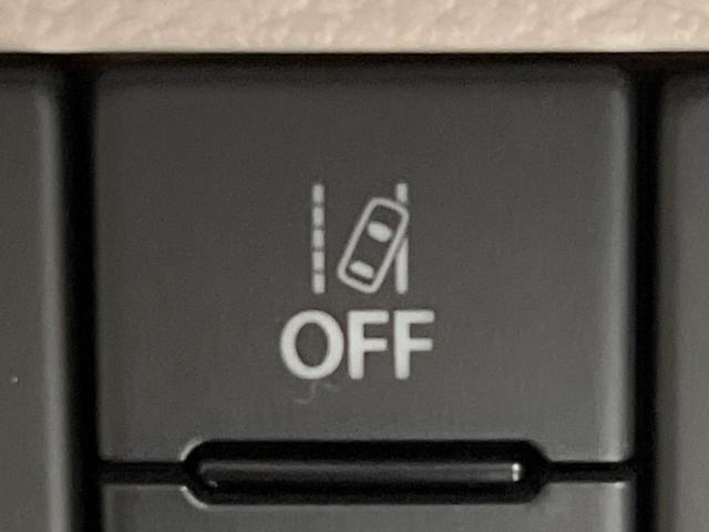 アルトラパン Ｘ　純正ＳＤナビ　衝突被害軽減　禁煙車　コーナーセンサー　スマートキー　ＨＩＤヘッド　純正１４インチアルミ　車線逸脱警報　オートライト　オートエアコン　Ｂｌｕｅｔｏｏｔｈ　ＣＤ　ＤＶＤ再生（8枚目）