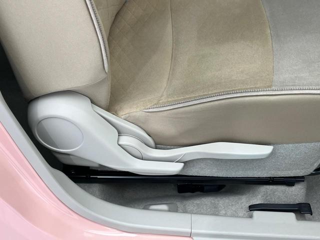 アルトラパン Ｘ　純正ＳＤナビ　衝突被害軽減　禁煙車　コーナーセンサー　スマートキー　ＨＩＤヘッド　純正１４インチアルミ　車線逸脱警報　オートライト　オートエアコン　Ｂｌｕｅｔｏｏｔｈ　ＣＤ　ＤＶＤ再生（38枚目）