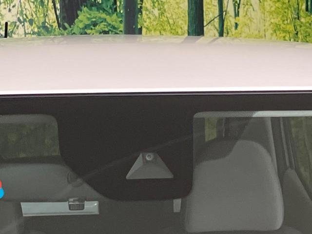 ｅＫワゴン Ｍ　衝突被害軽減システム　禁煙車　シートヒーター　スマートキー　オートハイビーム　車線逸脱警報　オートライト　電動格納ミラー　ステアリングリモコン　アイドリングストップ　プライバシーガラス（3枚目）