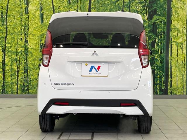 ｅＫワゴン Ｍ　衝突被害軽減システム　禁煙車　シートヒーター　スマートキー　オートハイビーム　車線逸脱警報　オートライト　電動格納ミラー　ステアリングリモコン　アイドリングストップ　プライバシーガラス（14枚目）