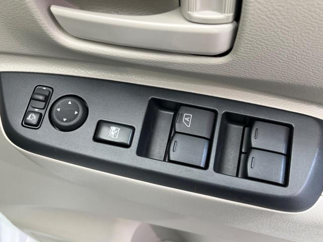 �y�d���i�[�~���[�z�T�C�h�~���[�͓d���i�[���ƂȂ��Ă���A�������ԏ�ł��L�Y�������X�N��}�����܂��B