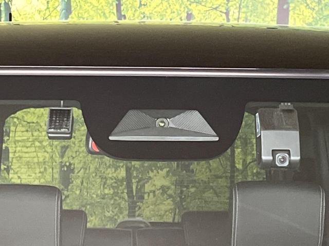 Ｎ－ＢＯＸカスタム コーディネートスタイル　両側電動ドア　純正８型ナビ　衝突被害軽減システム　レーダークルーズ　バックカメラ　禁煙車　合皮レザーシート　ドラレコ　スマートキー　ＬＥＤヘッド　ビルトインＥＴＣ　純正１４インチアルミ（5枚目）