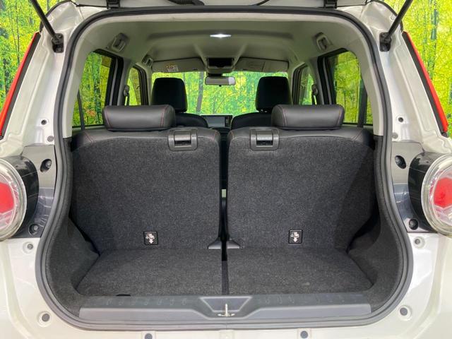 ���i�̂���������ʋ΁A���}���ɏ\���ȉ׎��X�y�[�X���m�ۂ��Ă���܂��B�Z�J���h�V�[�g��|���ƁA�傫�ȉו��̐ύڂ��\�ł���