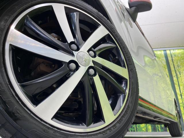 �y�����P�T�C���`�A���~�z�C�[���z�O�ςɃ}�b�`���������A���~�z�C�[���𑕒����Ă���܂��B�e��ЊO�A���~�z�C�[����A�X�^�b�h���X�^�C�����戵�����Ă���܂��B���񂲑��k����������