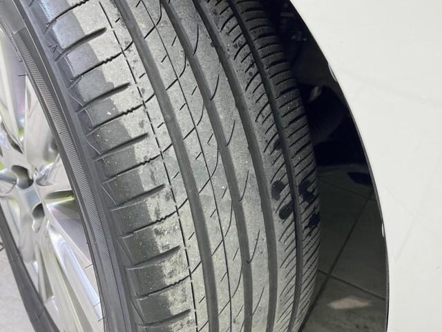 ハリアー プレミアム　９型純正ナビ　バックカメラ　禁煙車　衝突被害軽減　レーダークルーズ　電動リアゲート　ハーフレザーシート　パワーシート　ドラレコ　コーナーセンサー　スマートキー　ＬＥＤヘッド　ＥＴＣ（32枚目）