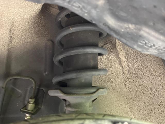 ハイゼットカーゴ クルーズＳＡＩＩＩ　衝突軽減装置　禁煙車　バックカメラ　ＥＴＣ　Ｂｌｕｅｔｏｏｔｈ　フルセグ　レーンキープアシスト　両側スライドドア　ＣＤ／ＤＶＤ再生　盗難防止装置　プライバシーガラス　アイドリングストップ（20枚目）