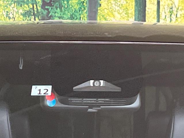 ノア Ｓ－Ｚ　両側電動スライドドア　純正１０．５インチナビ　フリップダウンモニター　バックカメラ　衝突警報装置　レーダークルーズコントロール　禁煙車　ハーフレザーシート　シートヒーター　コーナーセンサー（6枚目）