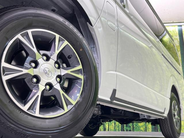 �y�����P�T�C���`�A���~�z�C�[���z�O�ςɃ}�b�`���������A���~�z�C�[���𑕒����Ă���܂��B�e��ЊO�A���~�z�C�[����A�X�^�b�h���X�^�C�����戵�����Ă���܂��B���񂲑��k����������