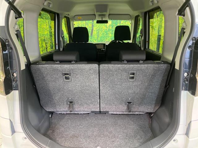 ���i�̂���������ʋ΁A���}���ɏ\���ȉ׎��X�y�[�X���m�ۂ��Ă���܂��B�Z�J���h�V�[�g��|���ƁA�傫�ȉו��̐ύڂ��\�ł���