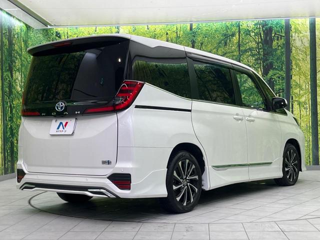 ノア ハイブリッドＳ－Ｚ　両側電動スライドドア　両側電動スライドドア　純正エアロ　純正１０．５型ナビ　後席モニター　バックカメラ　衝突警報装置　レーダークルーズコントロール　禁煙車　パワーバックドア　ハーフレ（18枚目）