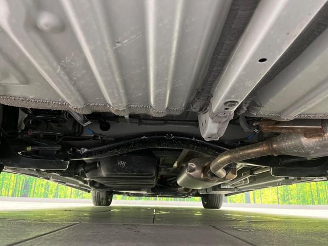 ノア ハイブリッドＳ－Ｚ　両側電動スライドドア　両側電動スライドドア　純正エアロ　純正１０．５型ナビ　後席モニター　バックカメラ　衝突警報装置　レーダークルーズコントロール　禁煙車　パワーバックドア　ハーフレ（20枚目）