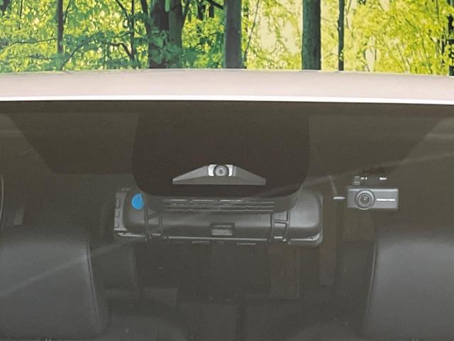 ノア ハイブリッドＳ－Ｚ　両側電動スライドドア　両側電動スライドドア　純正エアロ　純正１０．５型ナビ　後席モニター　バックカメラ　衝突警報装置　レーダークルーズコントロール　禁煙車　パワーバックドア　ハーフレ（29枚目）