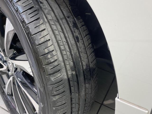 ノア ハイブリッドＳ－Ｚ　両側電動スライドドア　両側電動スライドドア　純正エアロ　純正１０．５型ナビ　後席モニター　バックカメラ　衝突警報装置　レーダークルーズコントロール　禁煙車　パワーバックドア　ハーフレ（34枚目）
